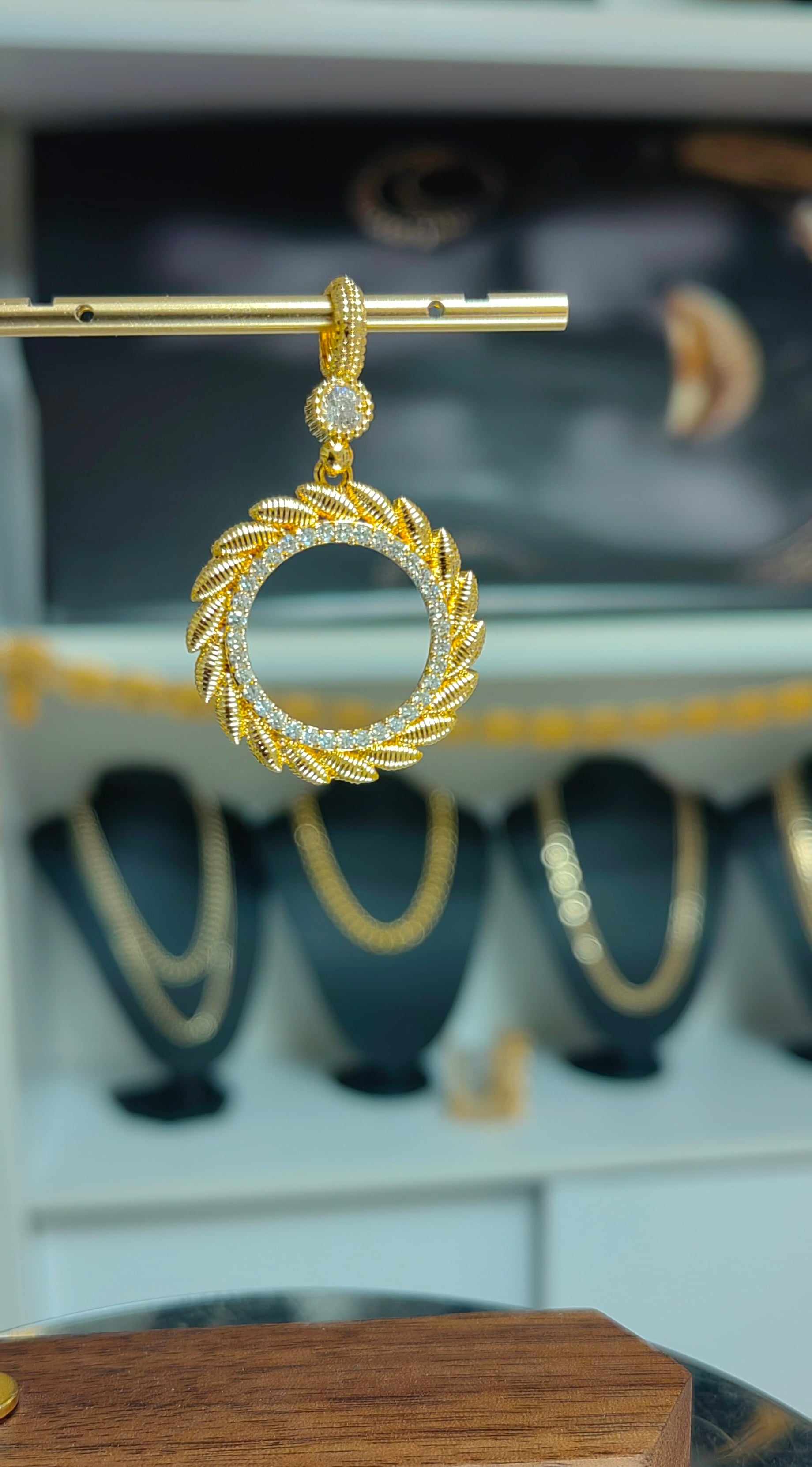 Altın Kaplama Çeyrekli çerçeve Boş Kolye Ucu - Mad Gold kolye ucu ve çerçeveler