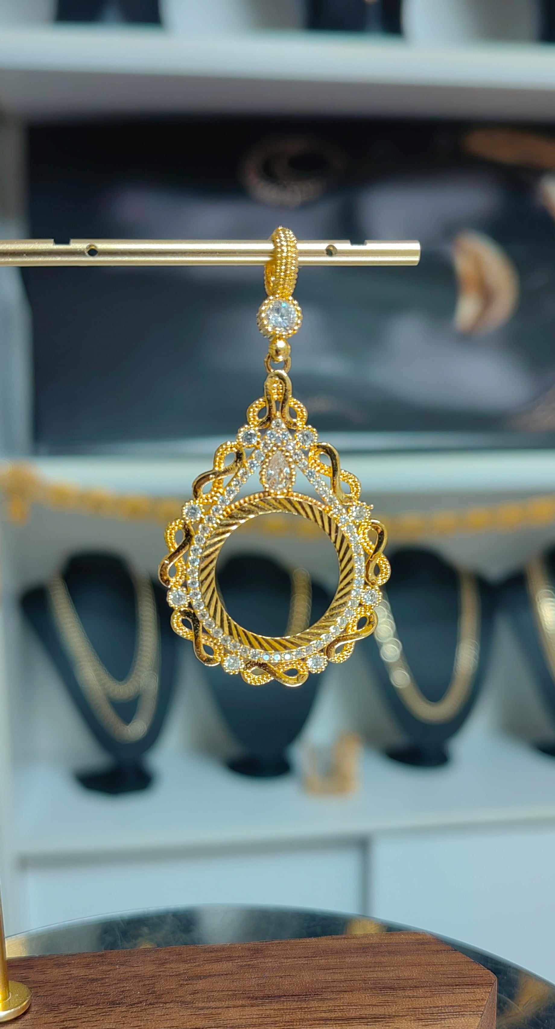 Altın Kaplama Sonsuzluk Model Çeyrekli Boş Kolye Uç  - Mad Gold kolye ucu ve çerçeveler