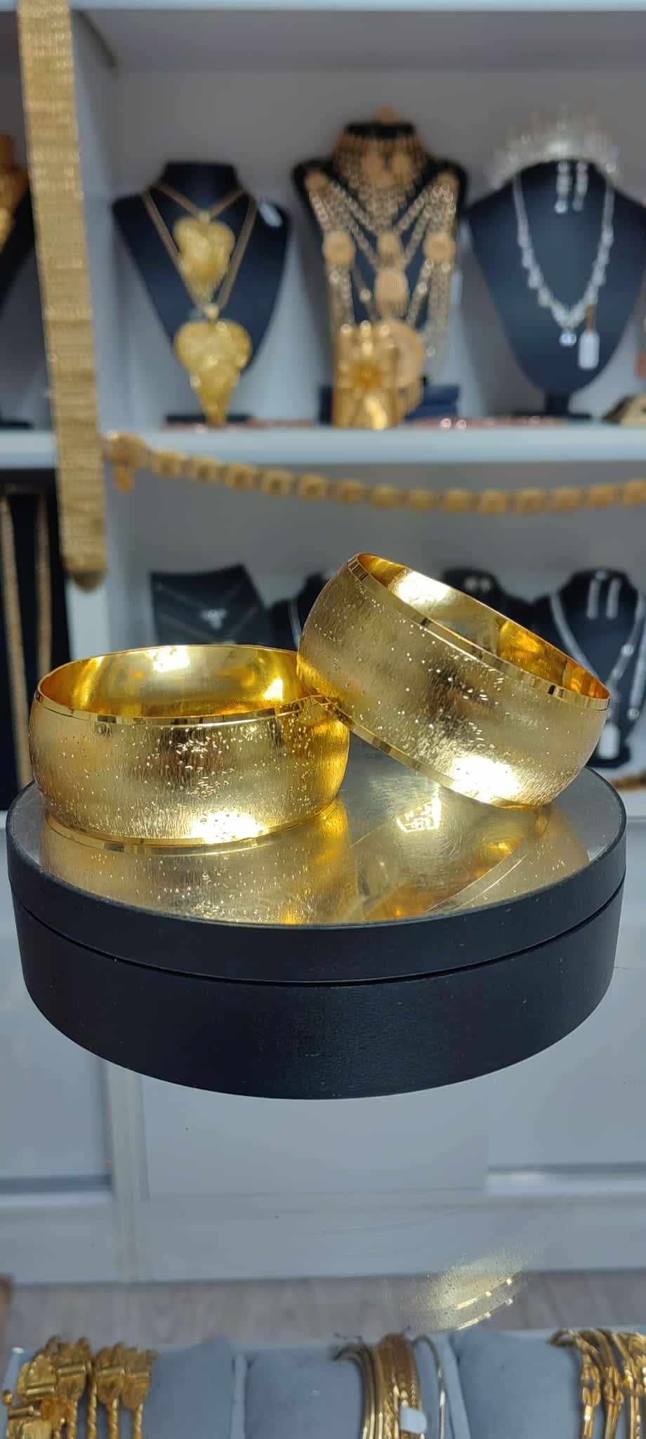 Altın Renginde Lak Kaplama 3.00 BİLEZİK - BL30011 - Mad Gold bracciali da 3 cm