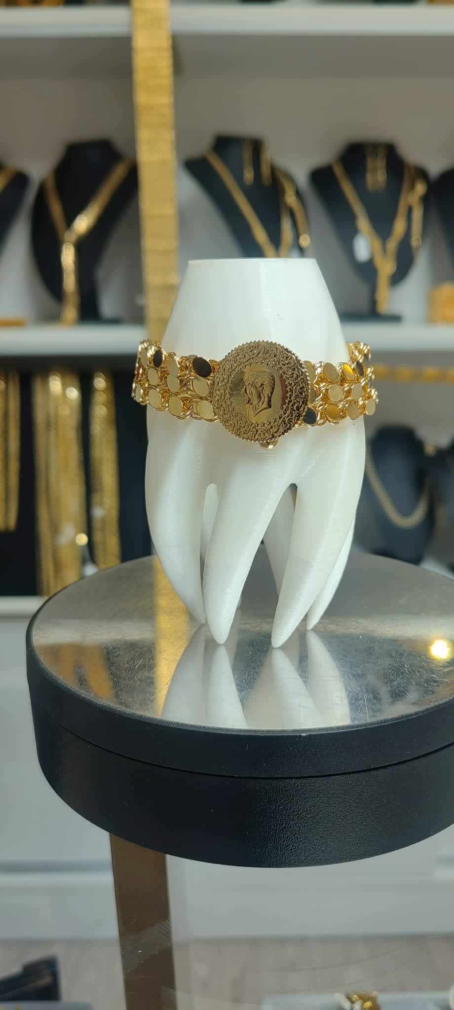 Altın Renginde Lak Kaplama Pullu Yarım Altınlı Bileklik -PYABA0022 - Mad Gold rannerenkaita