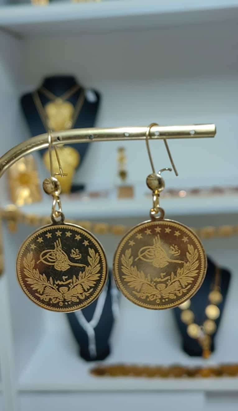 Reşat Küpe RKL0054 modelinin ön yüzünden detaylı görünümü