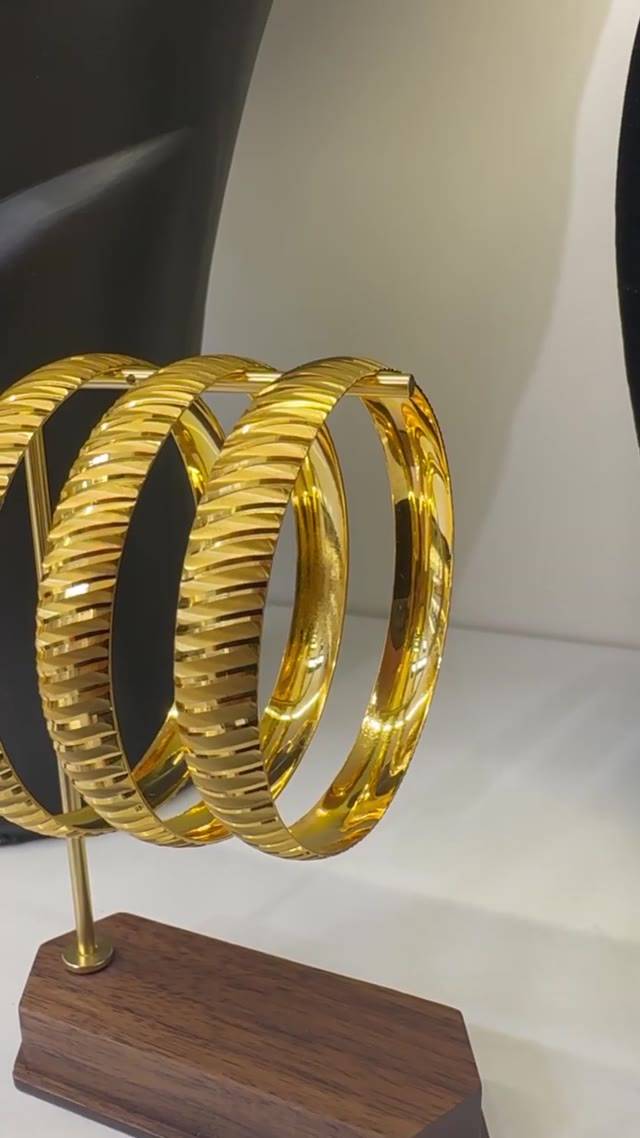 1.00 cm bilezik  video önizlemesi