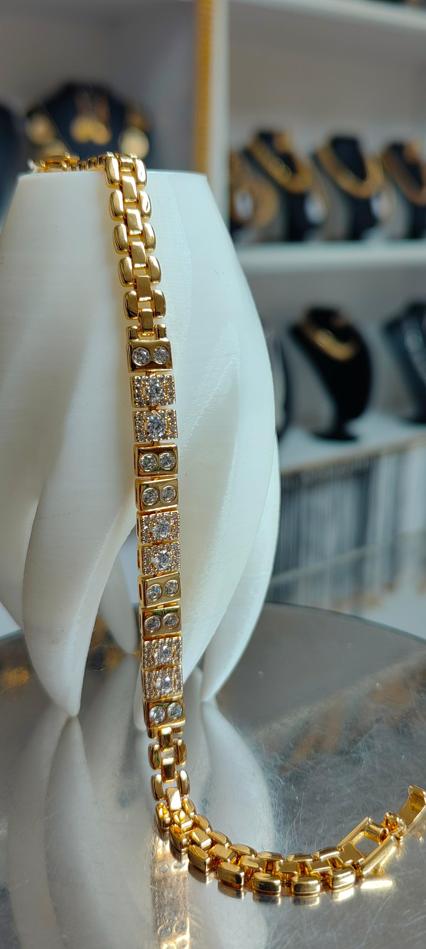 Kare taş detaylı bileklik 