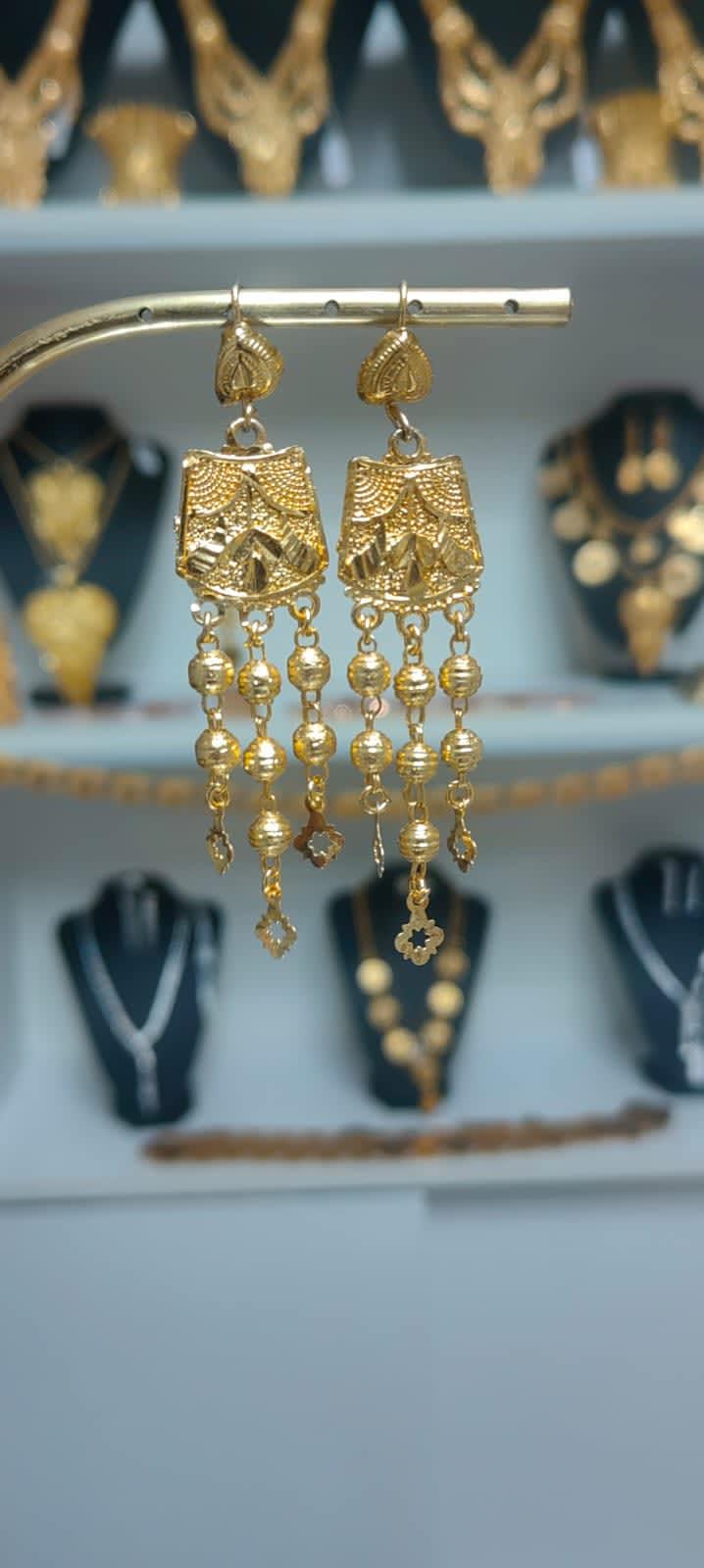 Hint Küpe HKL0047 modelinin ön yüzünden detaylı görünümü