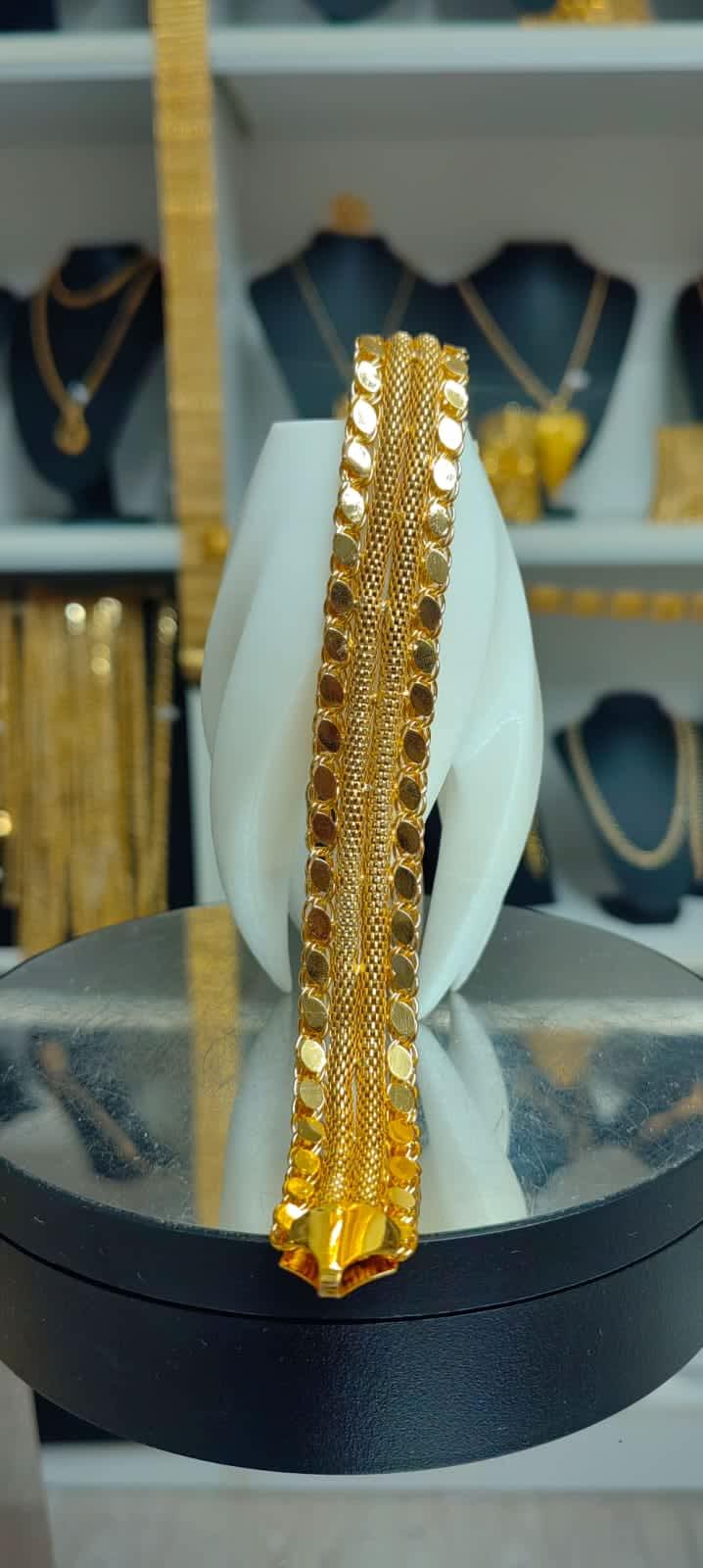 İkili pullu arpa bileklik ön görünüm, şık ve zarif bileklikler