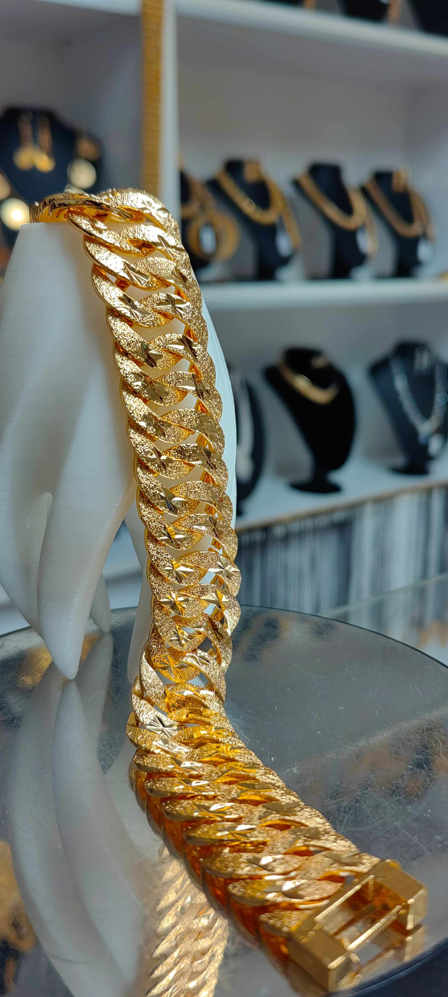 Mikron Kaplama Samanyolu işlenmiş Bileklik - Mad Gold vòng tay