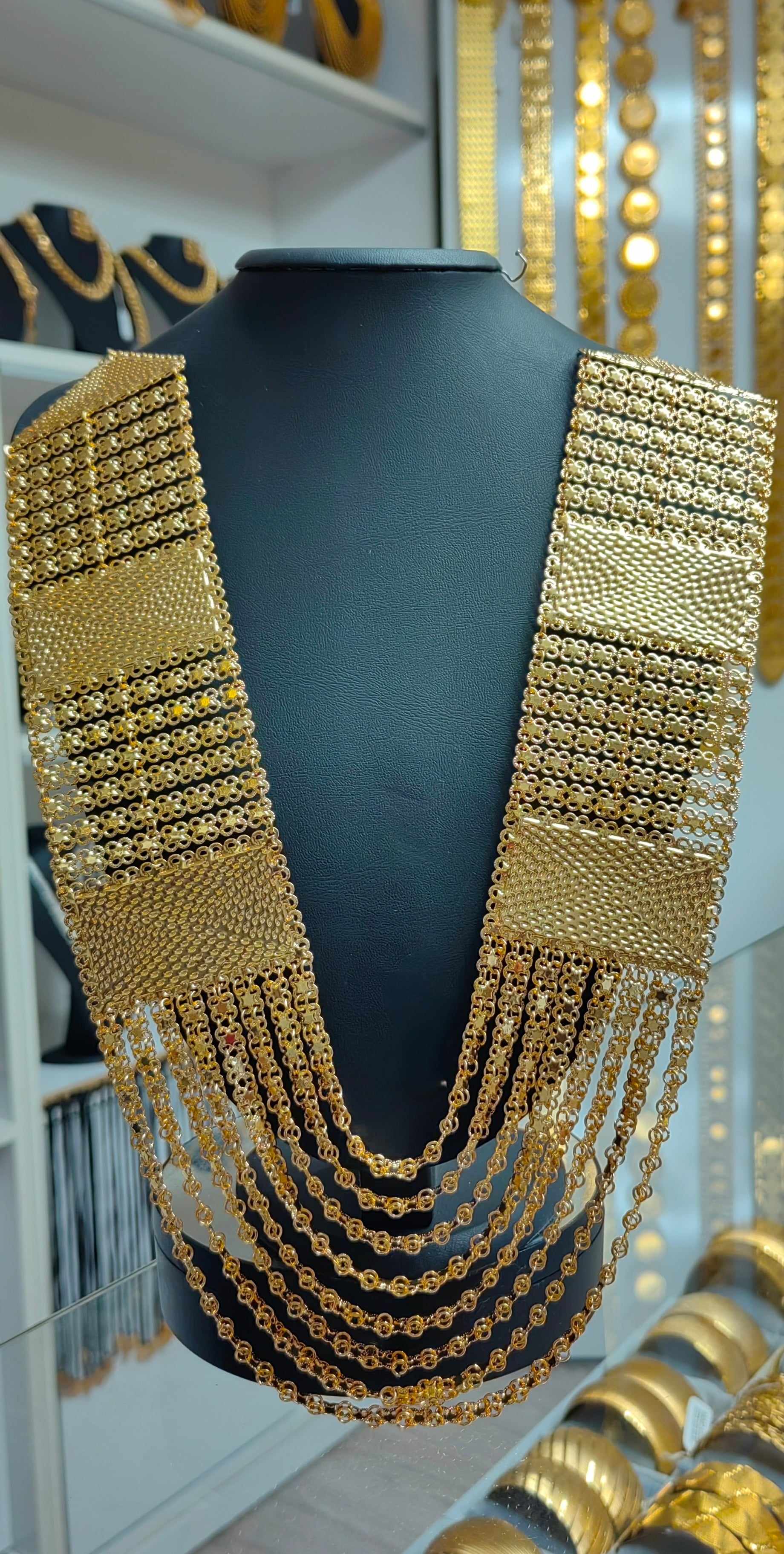 Akıtma kolye (Madonna)