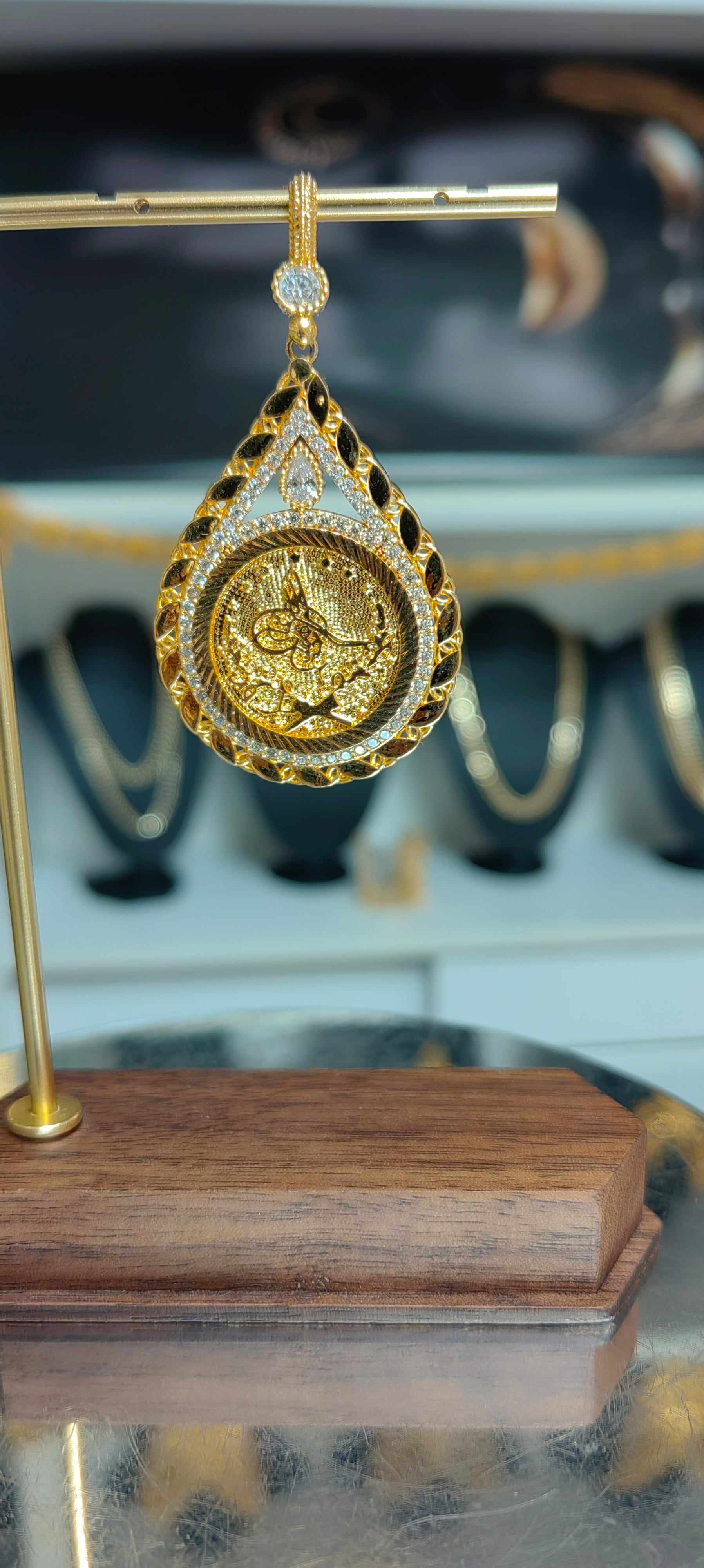 Altın Kaplama Reşatlı Kolye Uç - Mad Gold kolye ucu ve çerçeveler