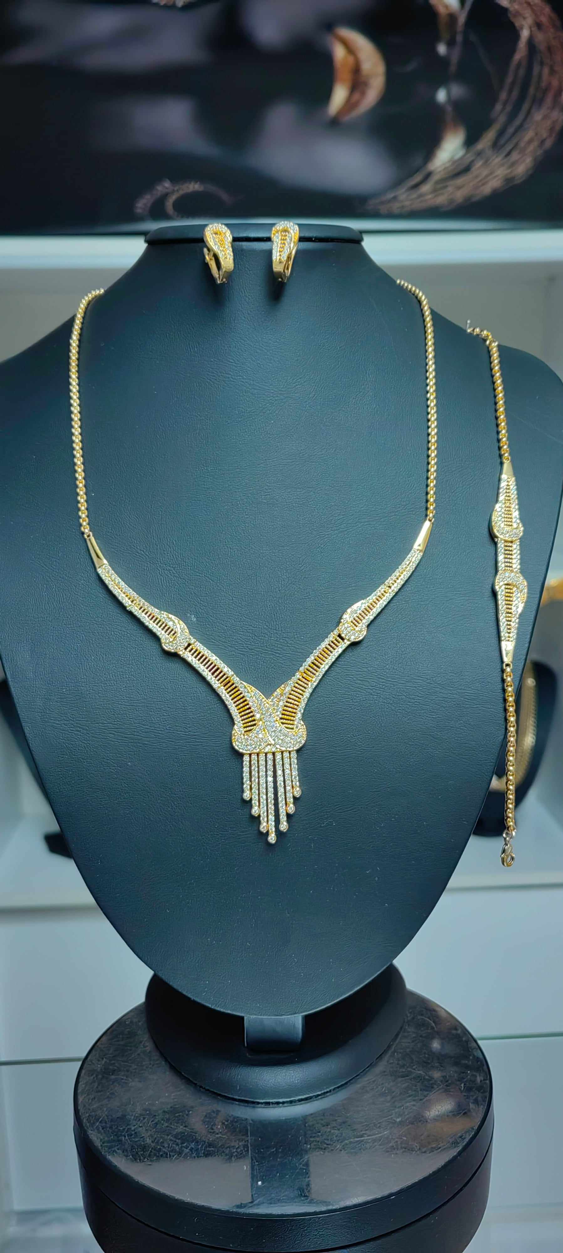 Altın Kaplama Zirkon taşlı gerdanlık set - Mad Gold setler