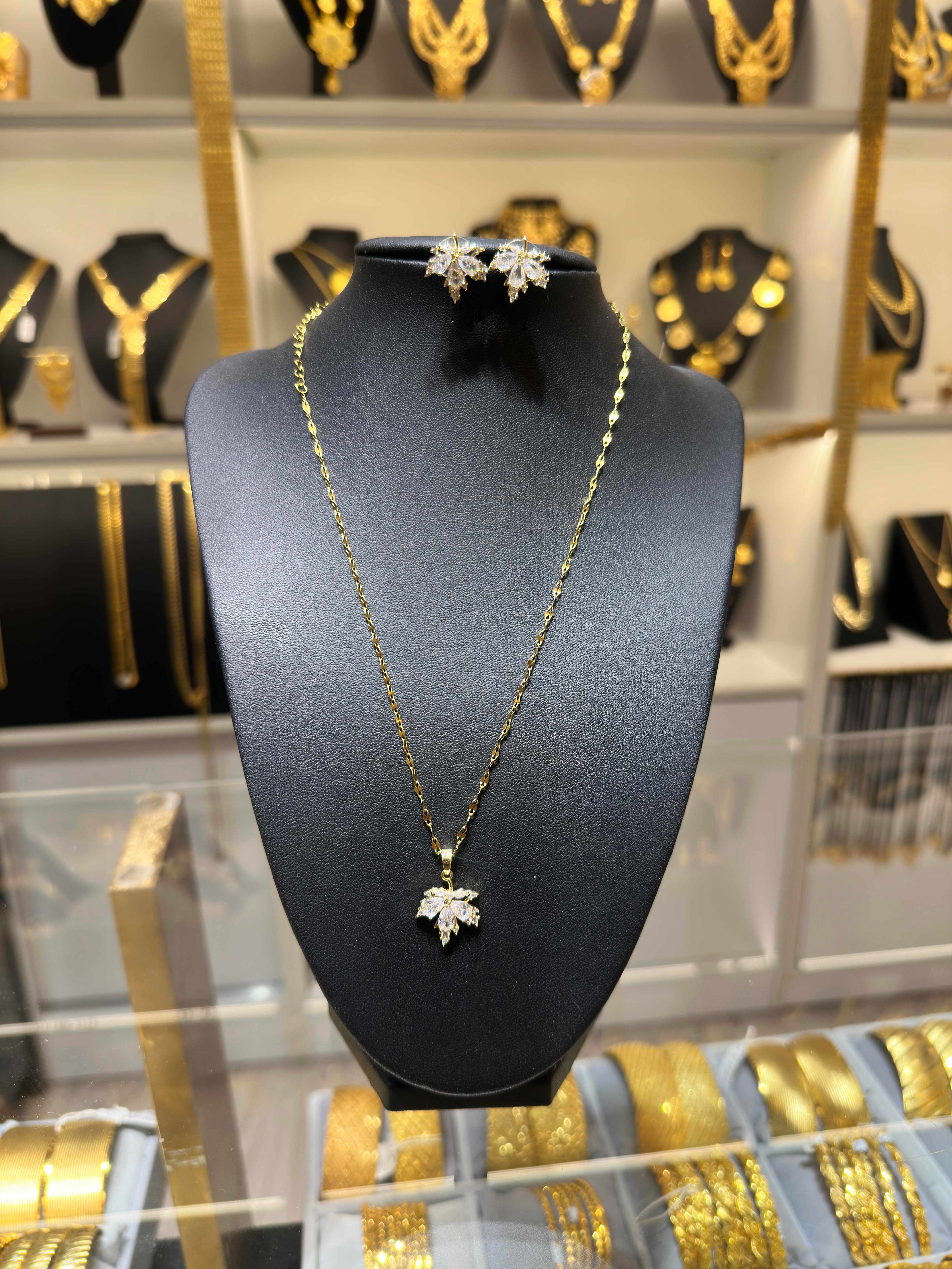 Altın Renginde Lak Kaplama Yaprak Set - YSL036 - Mad Gold kolyeler
