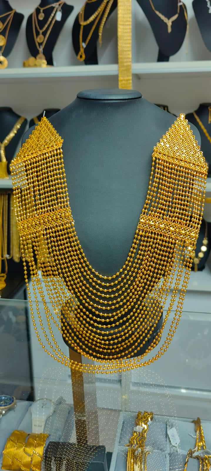 Madonna (Akıtma) Kolye