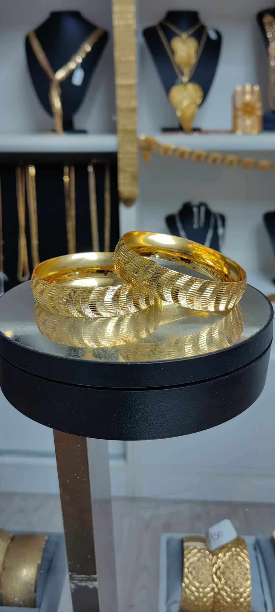 Altın Renginde Lak Kaplama 1.50 cm BİLEZİK - BL15049 - Mad Gold 1.50 cm bilezikler