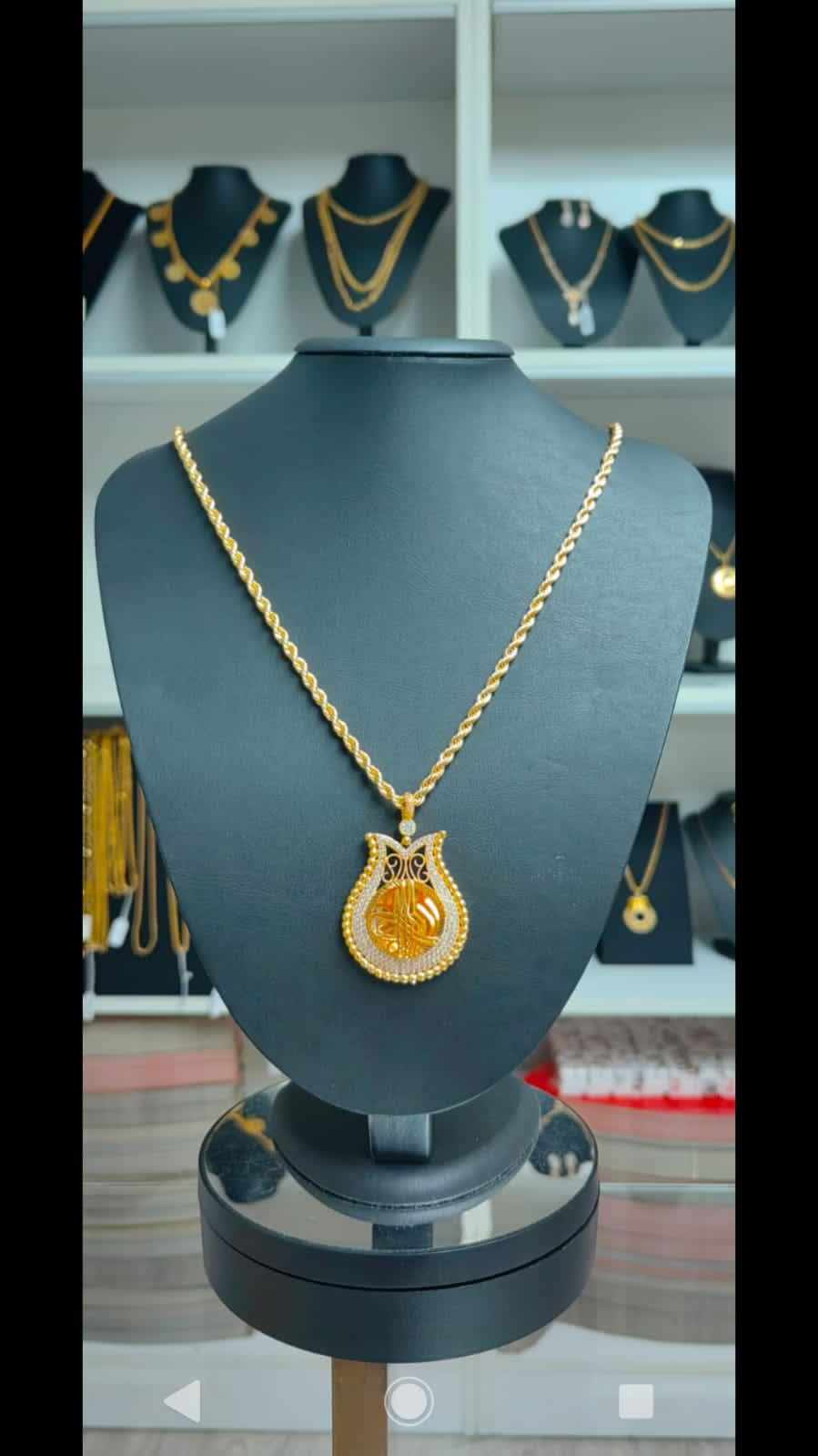 Altın Renginde Lak Kaplama Orta Tuğralı Lale Kolye - OTLKA026 - Mad Gold kolyeler